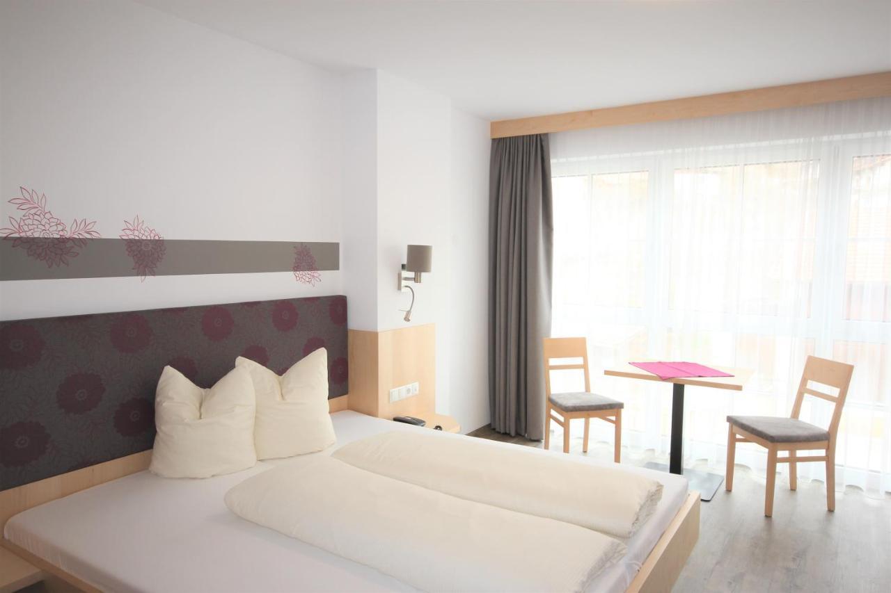Kinderhotel Stefan ヴェンス エクステリア 写真