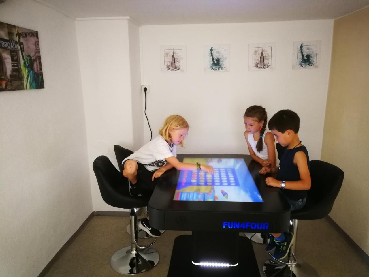 Kinderhotel Stefan ヴェンス エクステリア 写真